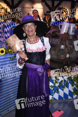 Wiesn Anstich 2026 im Hofbräu Berlin