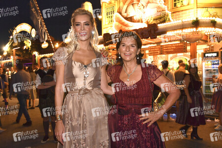 Almauftrieb beim Oktoberfest 2026 in München