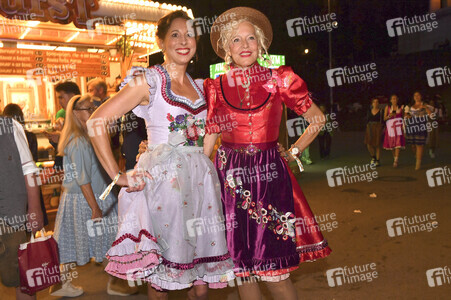 Almauftrieb beim Oktoberfest 2026 in München