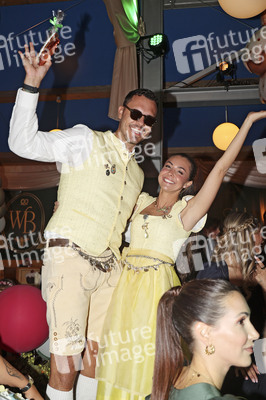 Cathy Hummels Wiesn-Bummel beim Oktoberfest 2026 in München