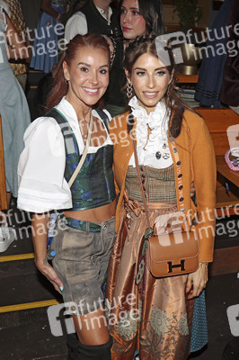 Cathy Hummels Wiesn-Bummel beim Oktoberfest 2026 in München