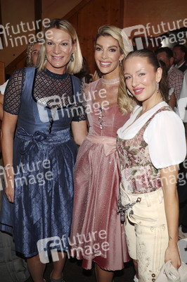 Cathy Hummels Wiesn-Bummel beim Oktoberfest 2026 in München
