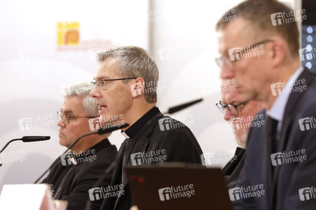 Pressegespräch bei der bei der Herbst-Vollversammlung der Deutschen Bischofskonferenz in Fulda