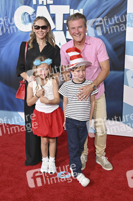 Filmpremiere 'Der Kater mit Hut' in Burbank