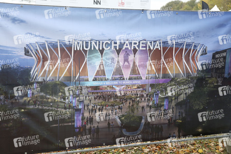 Spatenstich zum Baubeginn der Munich Arena in München