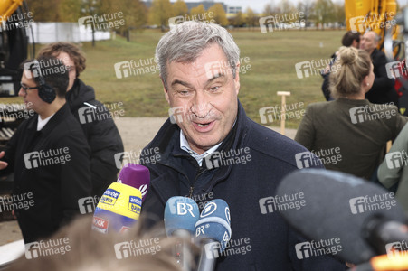Spatenstich zum Baubeginn der Munich Arena in München