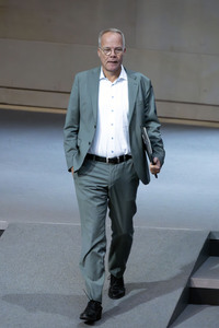 25.11.2025<br>42. Sitzung des Deutschen Bundestages in Berlin