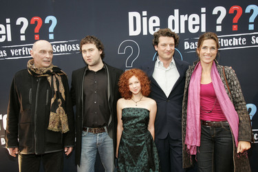 James Faulkner, Florian Baxmeyer, Annette Kemp, Malte Grunert, Julia Bremermann
