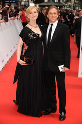 Emilia Fox mit Begleitung