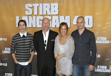 Justin Long, Bruce Willis, Maggie Q, Timothy Olyphant