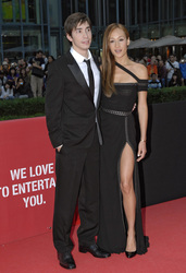 Justin Long, Maggie Q