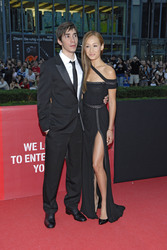 Justin Long, Maggie Q