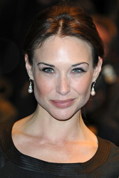 Claire Forlani