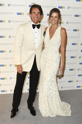 Tim Jeffries mit Begleitung