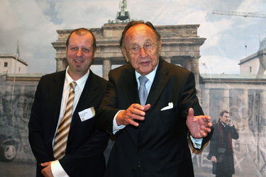 Andreas Weinek, Hans-Dietrich Genscher