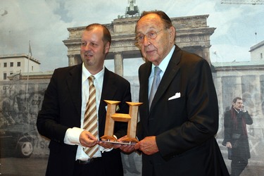 Andreas Weinek, Hans-Dietrich Genscher