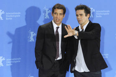 Clive Owen, Tom Tykwer