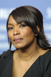 Angela Bassett
