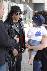 Slash (Slash's Snakepit, Guns N' Roses, Velvet Revolver)