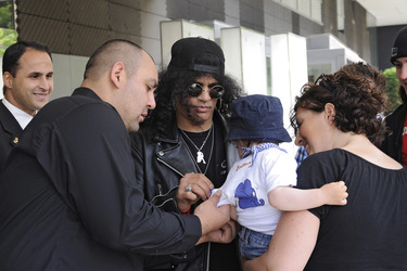 Slash (Slash's Snakepit, Guns N' Roses, Velvet Revolver)