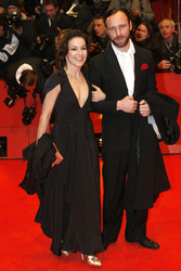 Nicolette Krebitz mit Begleitung