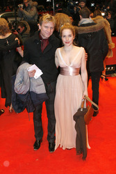 Robert Stadlober mit Begleitung