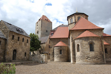 Für den Film erreichtete Hauskulisse in der Burg Querfurt, Marterturm und Burgkirche