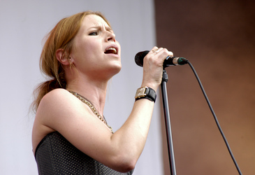 Nina Persson