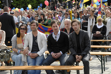 Ole Tillmann mit Ehefrau Anita, Clemens Schick, Franz Dinda