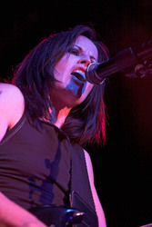 Dolores O’Riordan (The Cranberries)