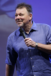 Jonathan Frakes