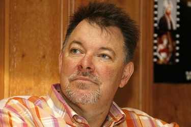 Jonathan Frakes