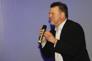 Jonathan Frakes