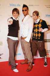 Robert Alexander Uncles, Ephraim Gideon Nathan Beks, Nye Oakley