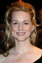 Laura Linney