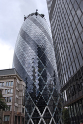 30 St Mary Axe / Swiss-Re-Tower / Gherkin