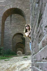 Unter der Brücke / Under the Bridge