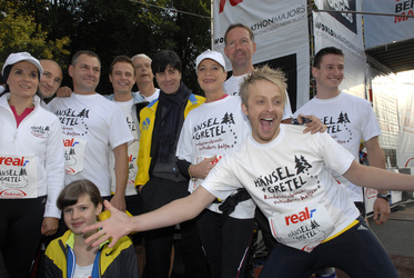 Die Promi-Läufer um Barbara Herzsprung, Jogi Löw, Ross Antony und Pete Dwojak