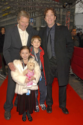 Robert Shaye, Rhiannon Leigh Wryn, Chris O'Neill, Timothy Hutton