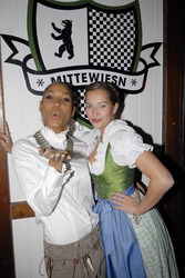 Annabelle Mandeng, Laura Osswald