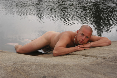 Mann am Wasser / Man at the Water