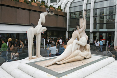 Skulpturen im Forum des Halles