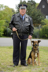 Horst Krause mit Polizeihund Haduck