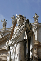 Statue vor der San Pietro in Vaticano / Peterskirche / Petersdom