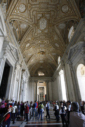 Eingang der San Pietro in Vaticano / Peterskirche / Petersdom