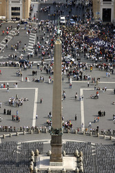 Obelisk auf dem Petersplatz
