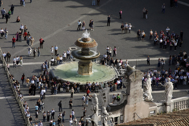 Brunnen auf dem Petersplatz