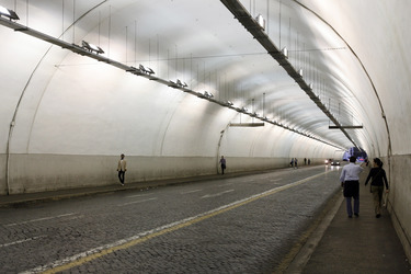 Tunnel