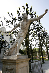 Borghesische Figur am stadtseitigen Eingang