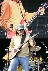 Carlos Santana